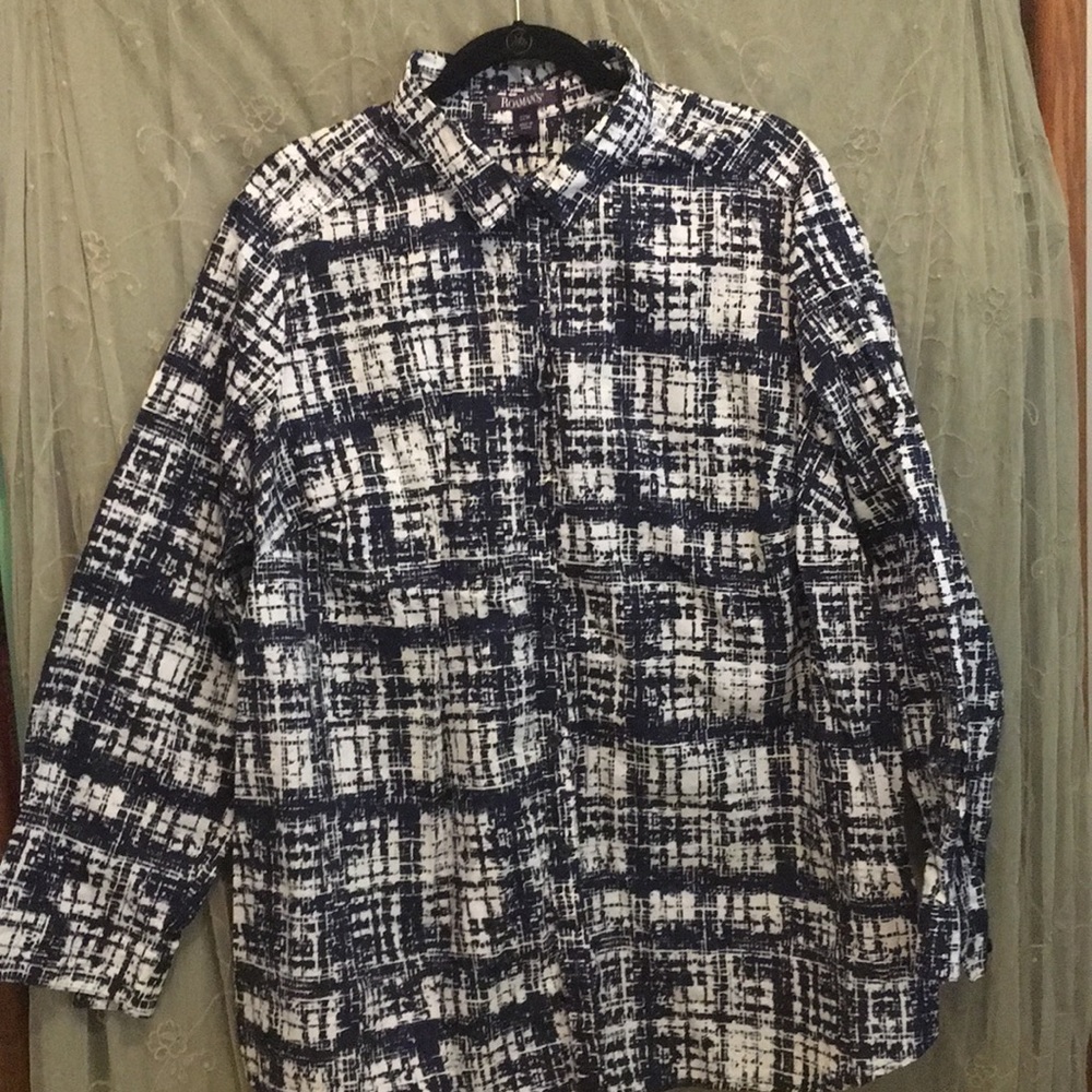 Women’s long sleeve shirt sz 22